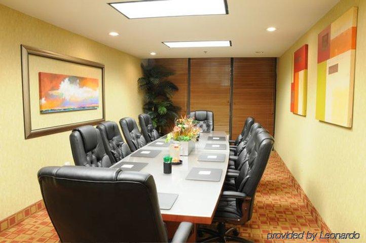 Holiday Inn Hotel Atlanta-Northlake, A Full Service Hotel Tucker Business billede